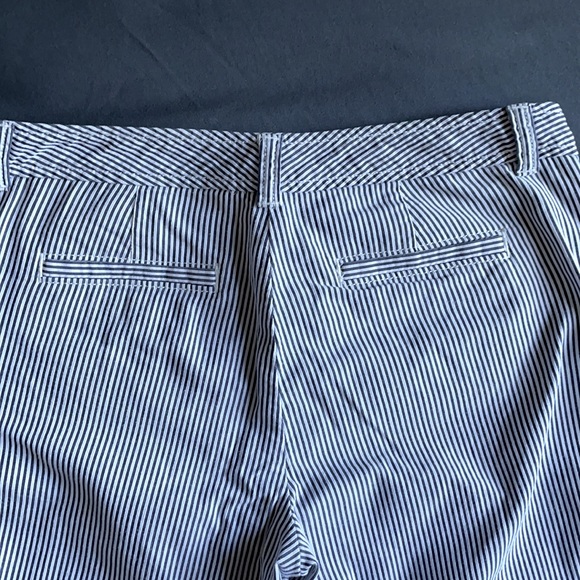 LAST CALL Loft Original Crop Seersucker Pant 4P - Picture 6 of 6